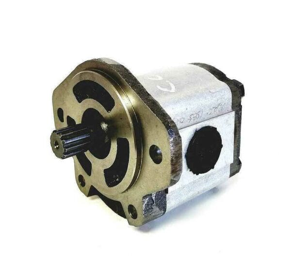 Mahindra Tractor Hydraulic Pump 16.5cc Compact - OEM Part #E007202715D91 - Image 2